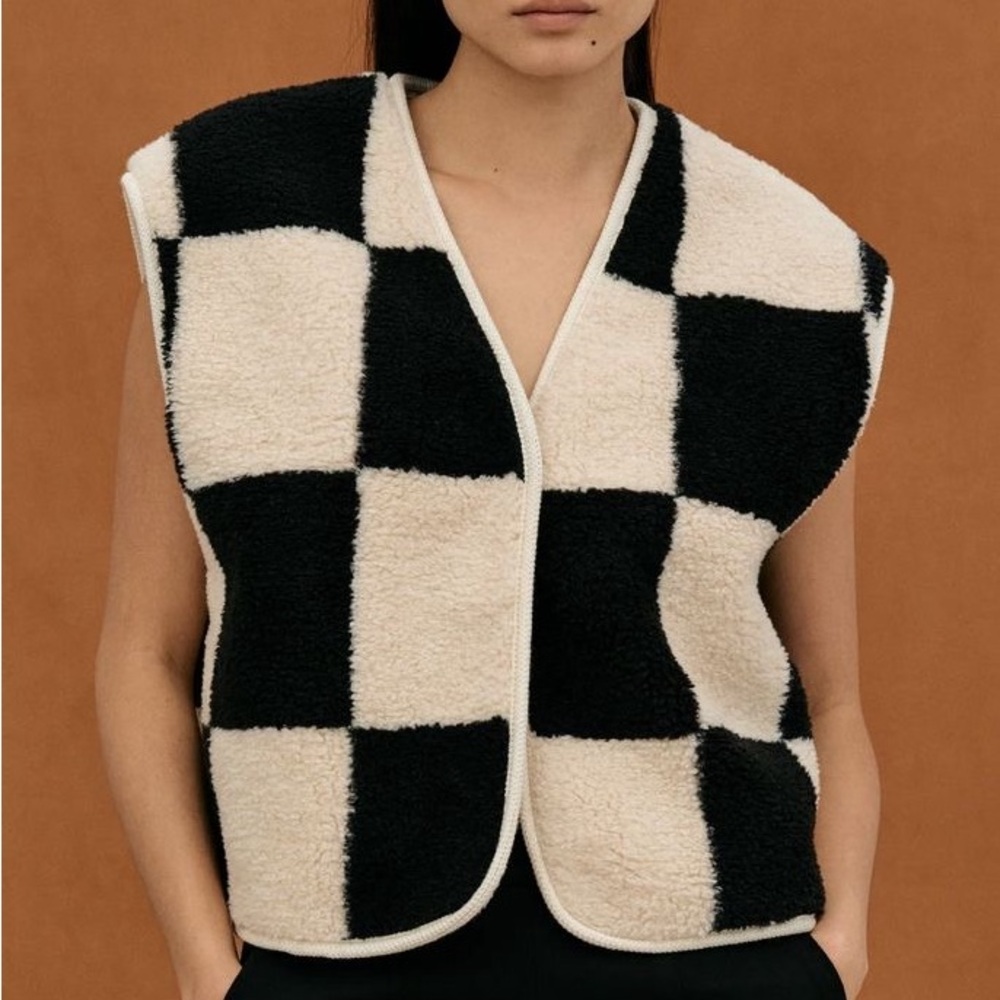 Source Unknown Black and Cream Checkered Vest